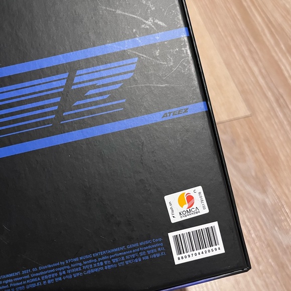 Blue Fever Album with Photocards - Picture 2 of 2